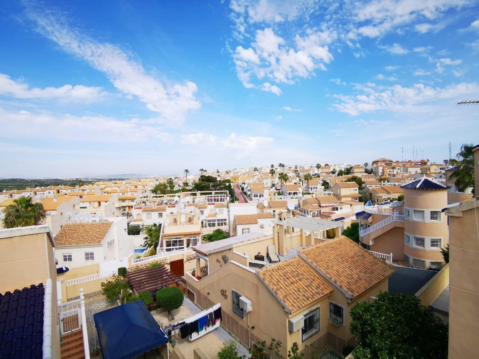 2-34-45 Ruim chalet in La Florida, Orihuela Costa – Ideaal om te genieten van de zon en het strand