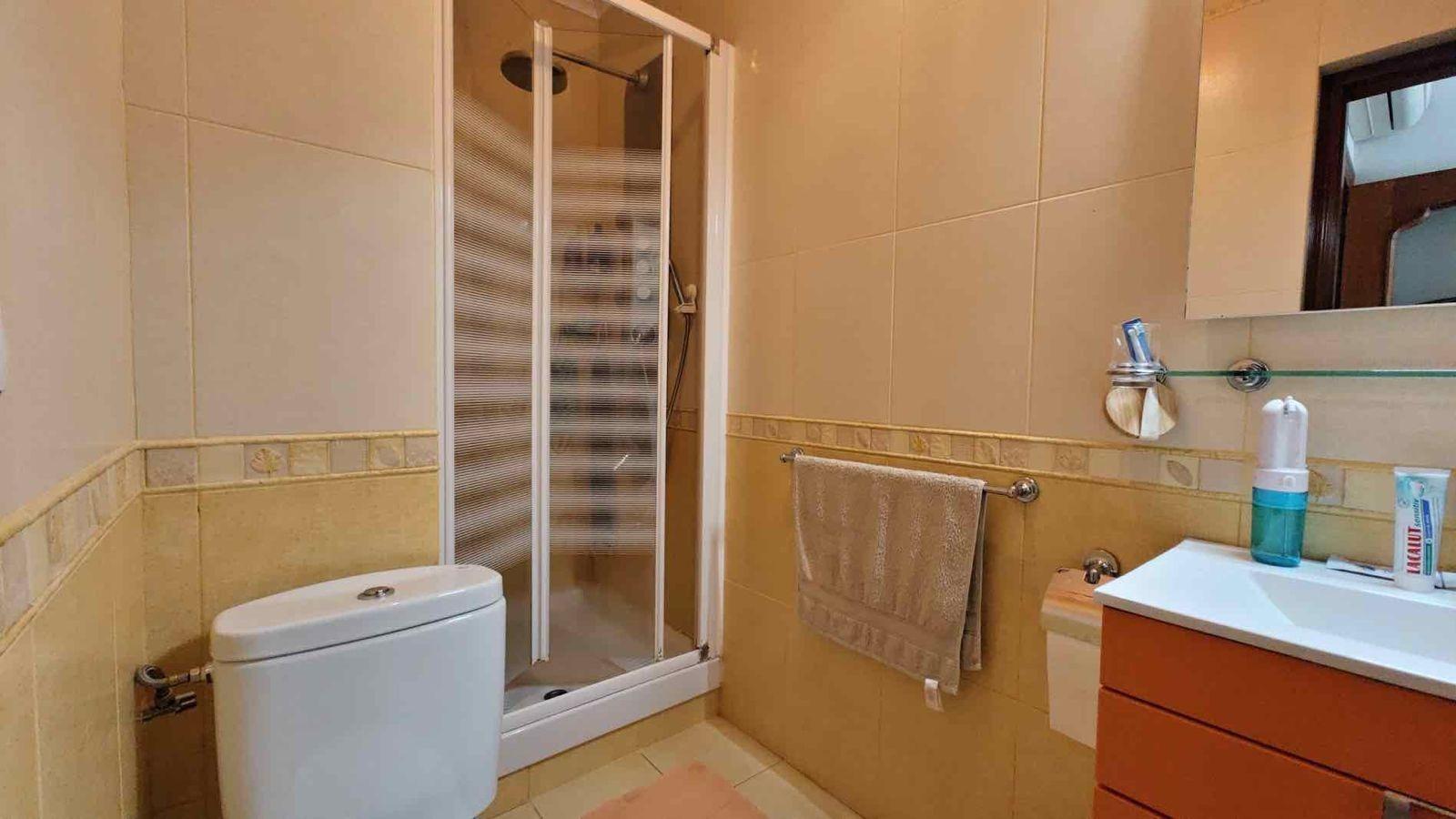 VILLA EN CIUDQUESADA. CON PISCINA PRIVADA. PARCELA 850M2. CASA 364 M2.