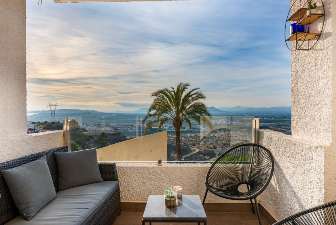 Unieke 170m2 Penthouse met panoramisch uitzicht in Ciudad Quesada!