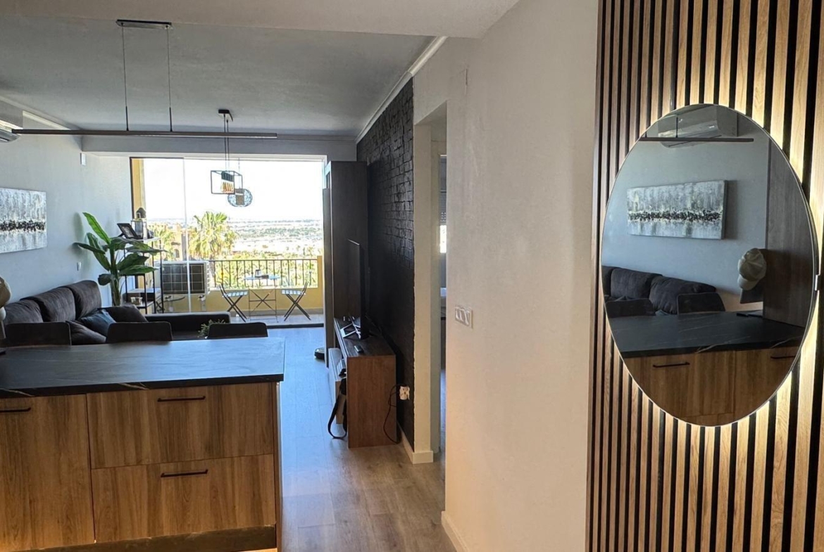Exclusivo Piso de 2 Dormitorios en el Campo de Golf Bonalba, Mutxamel