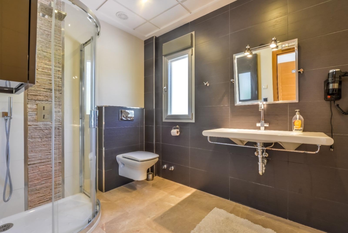 Modern and Luxurious Villa with Sea Views in Benissa 🌊