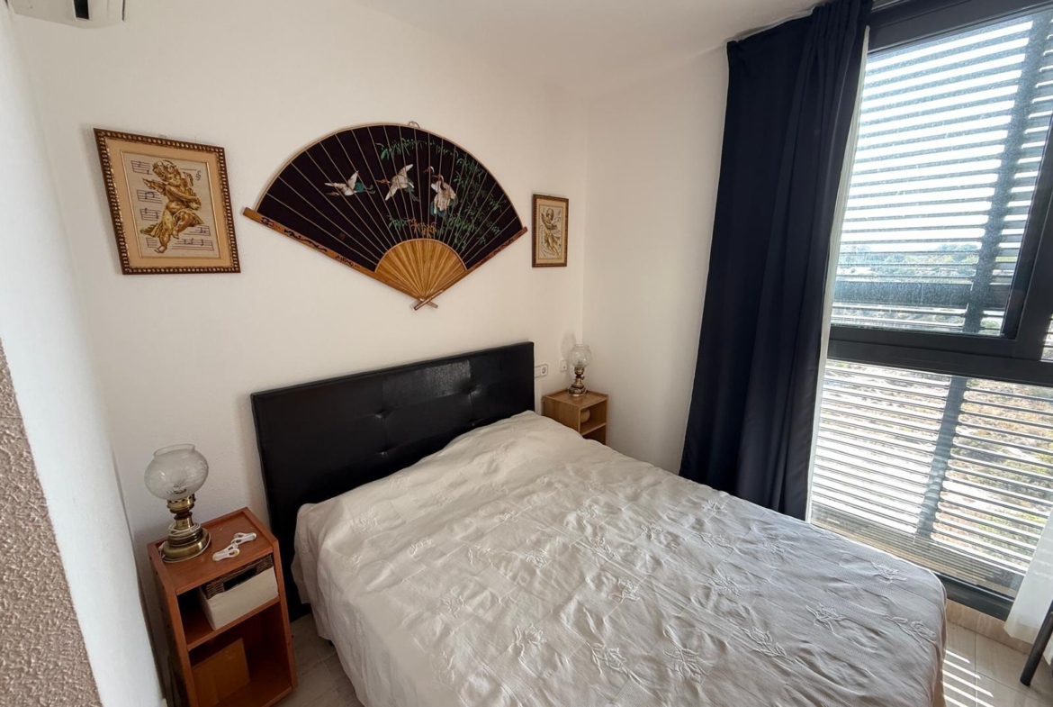 Ático Dúplex con Solárium Privado y Vistas a la Cala de Finestrat