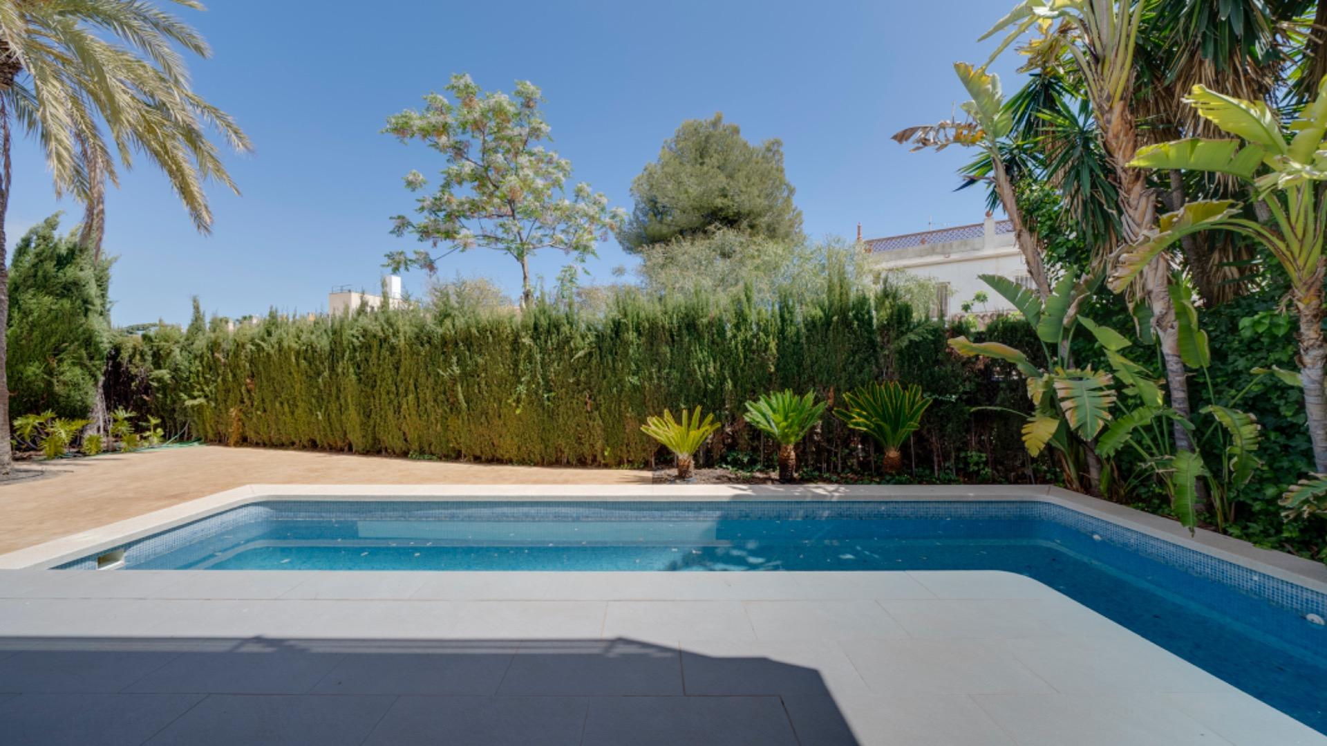 Luxury Villa in the central area of Albir