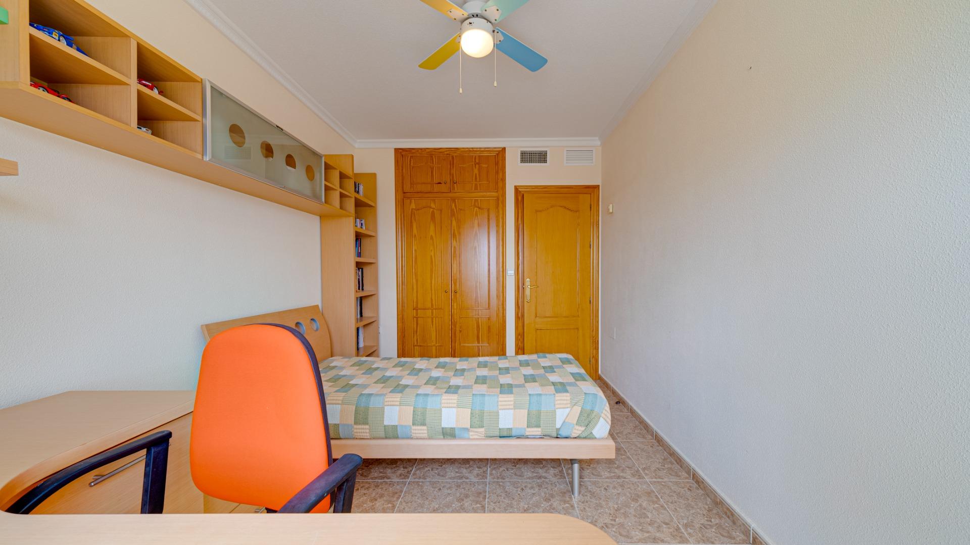 2-35-20 Large corner semi-detached house with sea views,