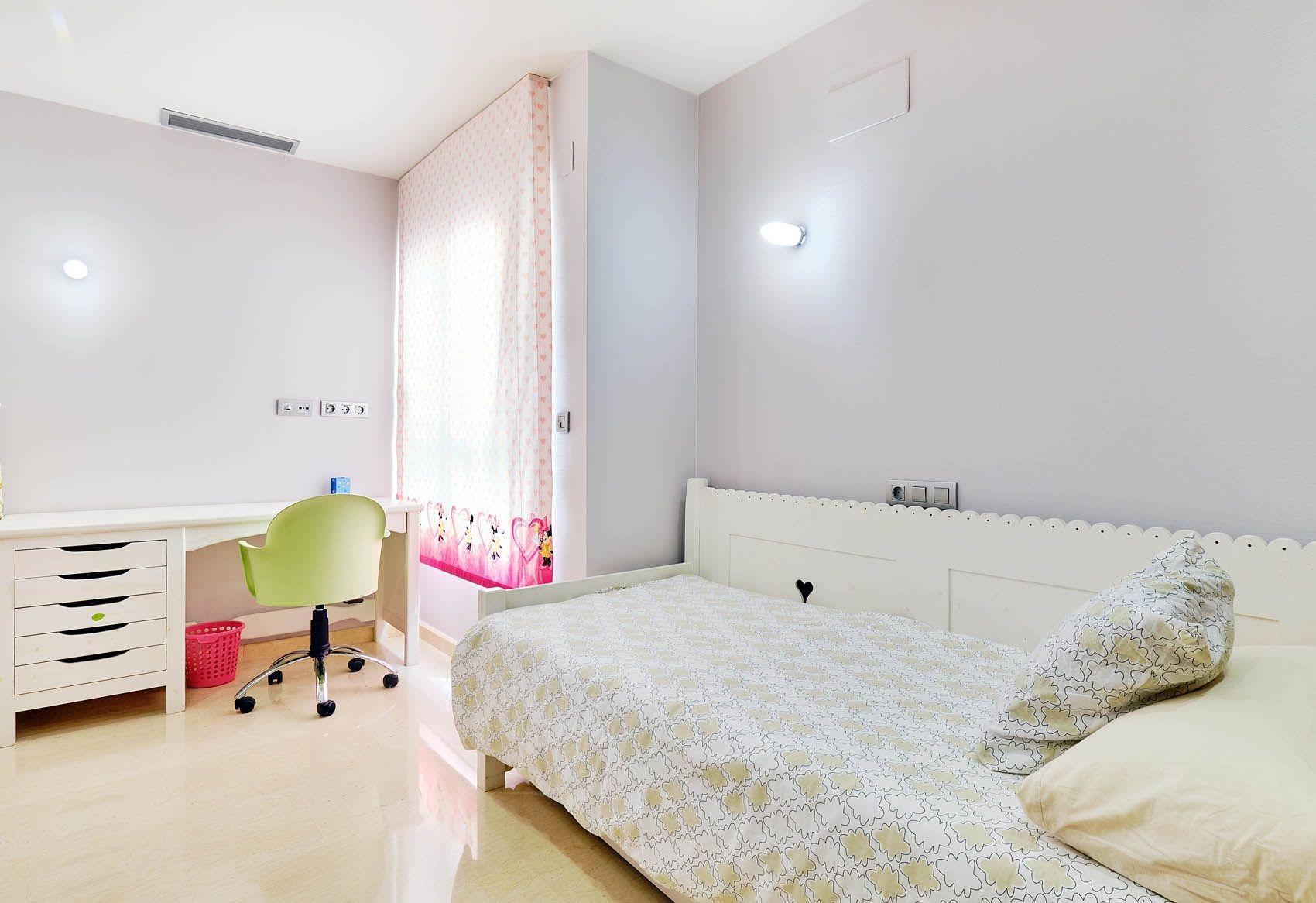 2-35-28 Luxury PENTHOUSE in the TORREVIEJA THEATER SQUARE