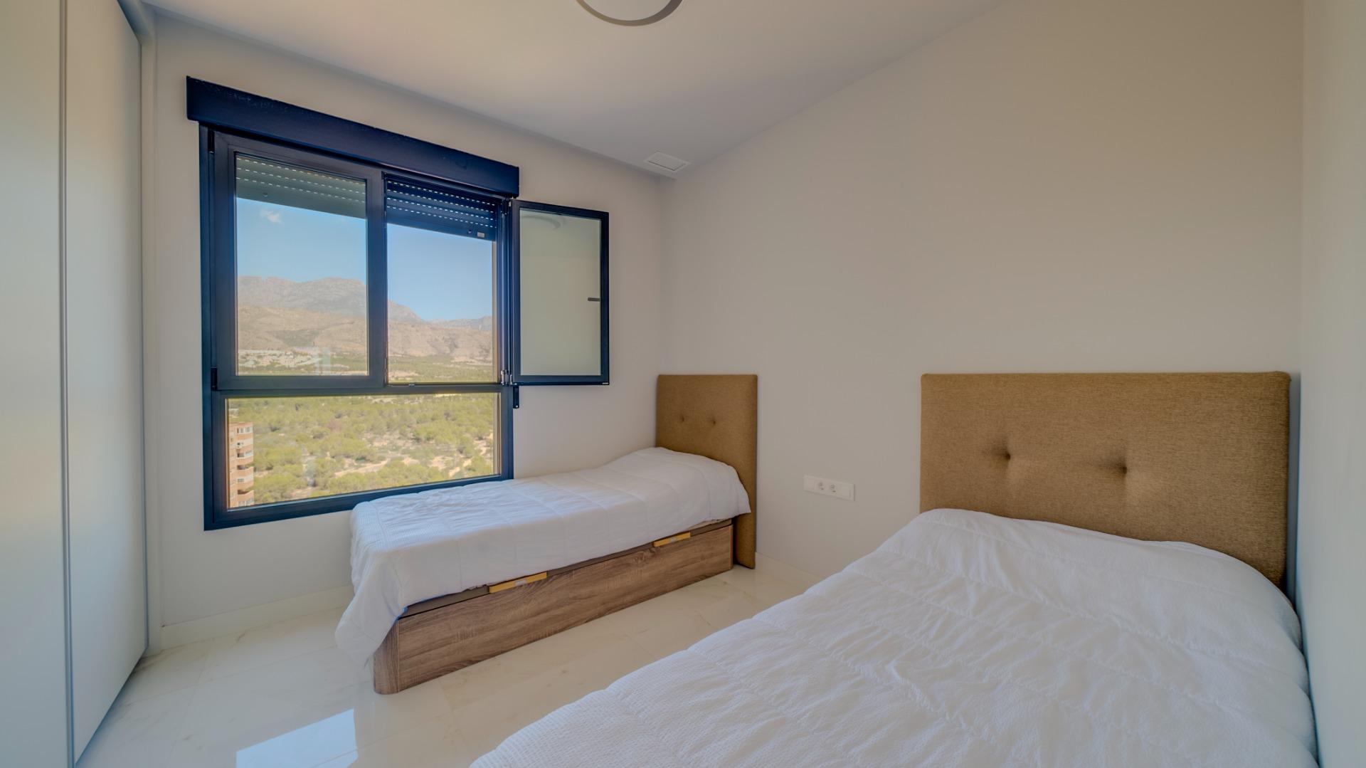 Exclusivo Piso en la Cala de Benidorm con Vistas al Mar