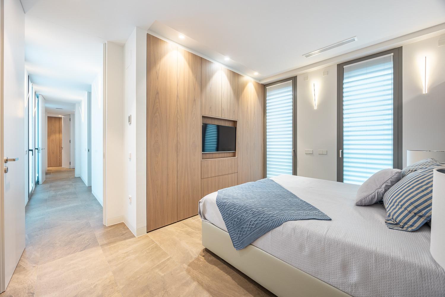 Stunning designer villa in Finestrat, where comfort meets contemporary elegance.