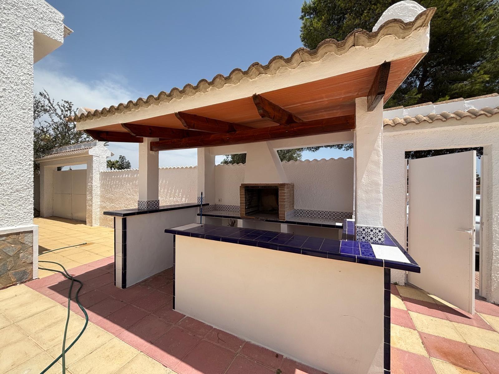 2-35-81 FABULOSA VILLA REFORMADA ESTILO MEDITERRÁNEO EN CIUDAD QUESADA