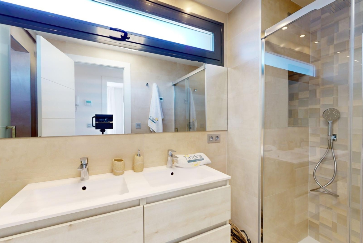 Detached modern villas placed in Roda Golf, Murcia