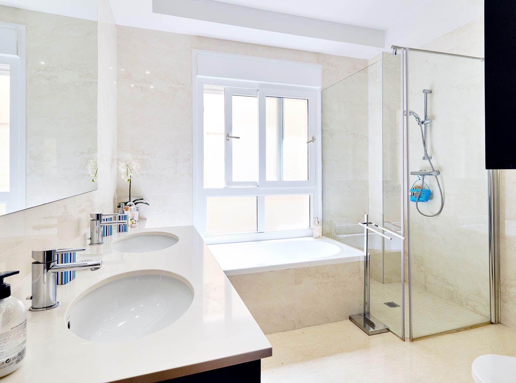 2-36-28 Luxury PENTHOUSE in the TORREVIEJA THEATER SQUARE