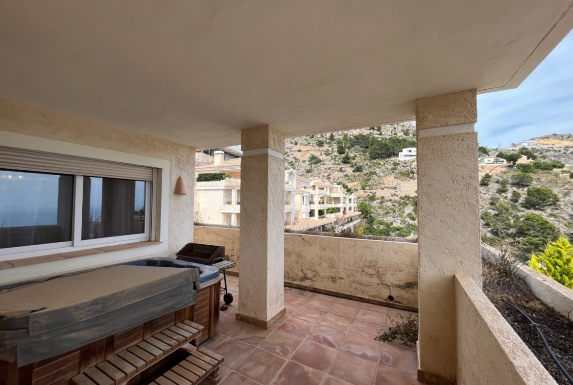 ALTEA HILLS EXCLUSIVE FLAT FOR SALE WITH SEA VIEWS