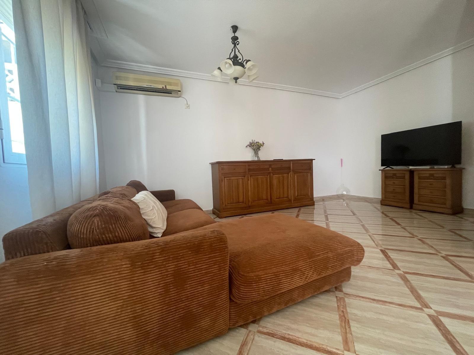VILLA PARADA CON VISTAS AL MAR Y A 200 METROS DE PLAYA! ZONA TORRE LA MATA. 5 DRM. 3 BAÑOS. PISCINA PRIVADA.