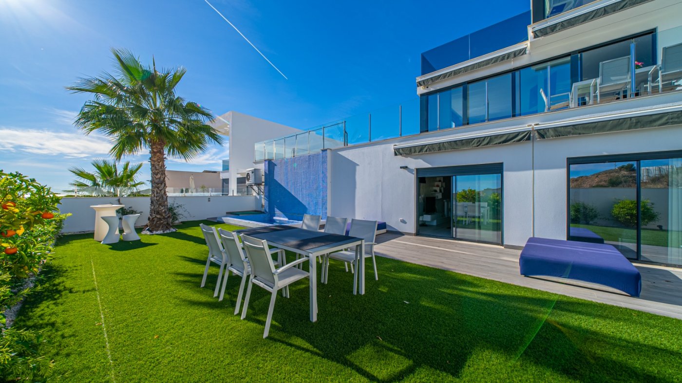 VILLA DE LUJO EN VENTA EN FINESTRAT – BALCON DE FINESTRAT