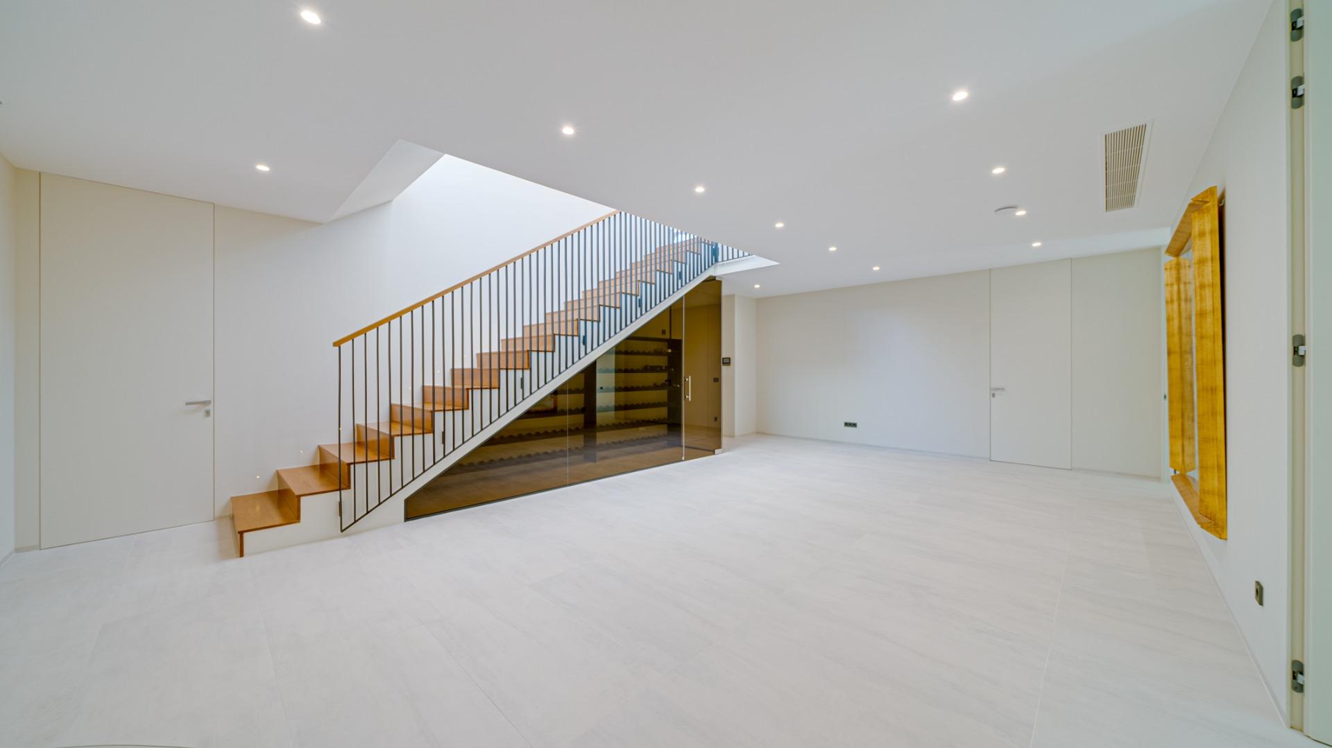 Indrukwekkende luxe villa aan zee