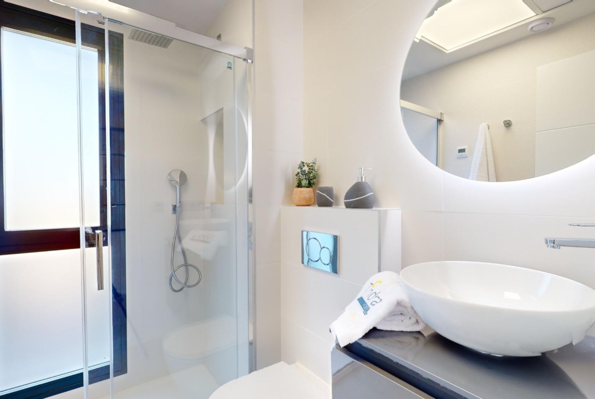 Detached modern villas placed in Roda Golf, Murcia