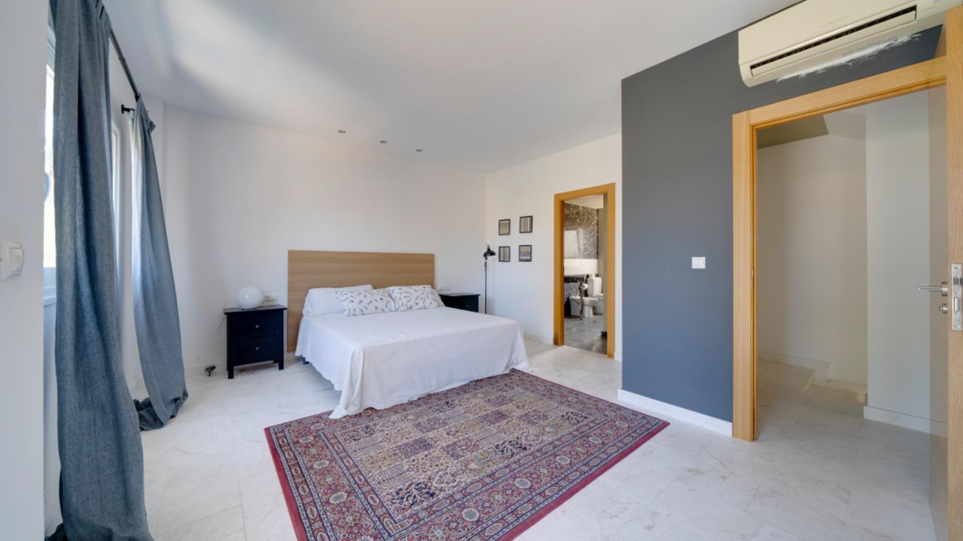 Luxury Villa in the central area of Albir