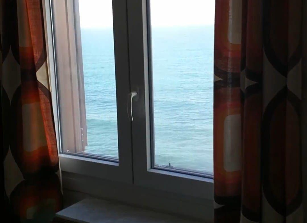 APATAMENTO CON VISTAS PANORAMICAS AL MAR FRONTAL Y LATERAL! 4 DORM. 2 BAÑOS. GARAJE+TRASTERO.