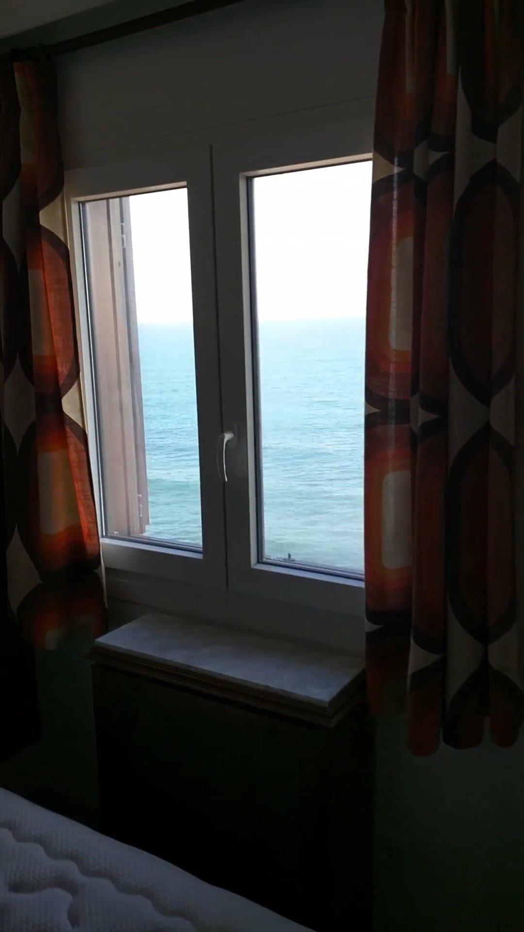 APATAMENTO CON VISTAS PANORAMICAS AL MAR FRONTAL Y LATERAL! 4 DORM. 2 BAÑOS. GARAJE+TRASTERO.