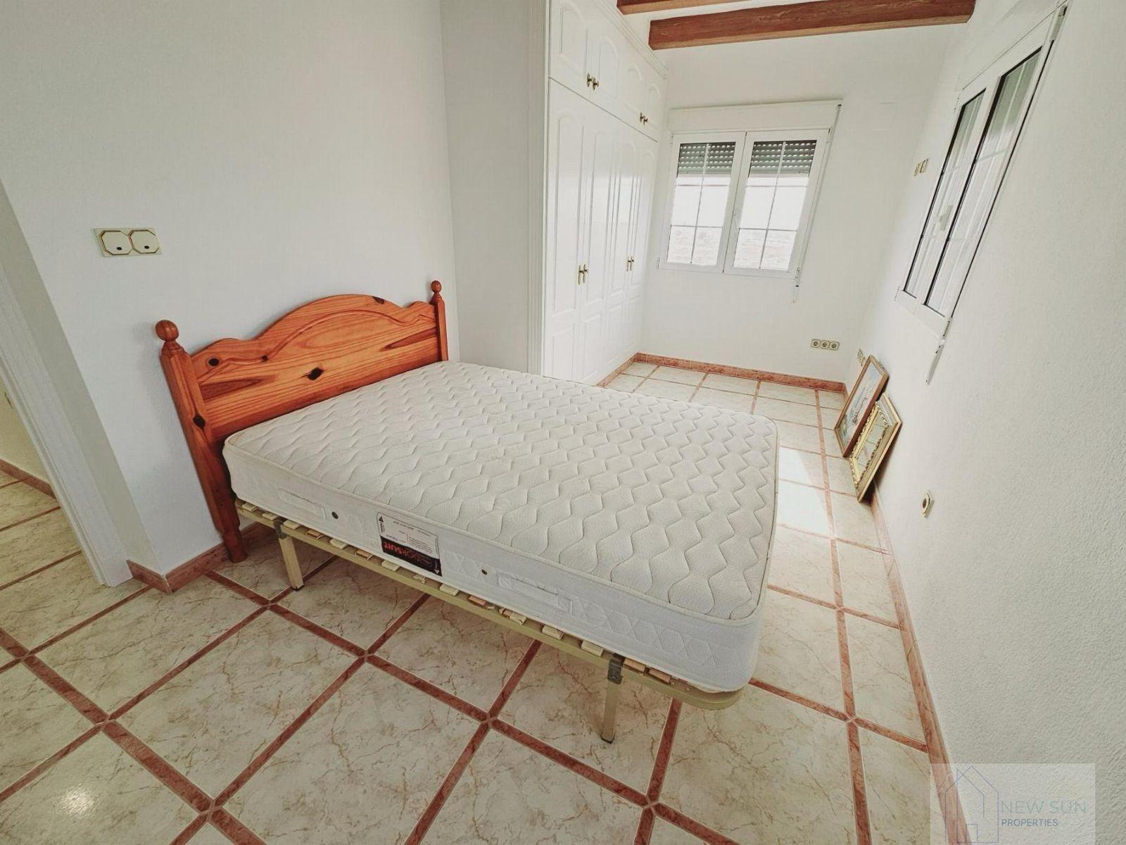 VILLA EN LA SIESTA CON 800 METROS DE PARCELA. PISCINA PRIVADA. 330 M2 DE CASA.