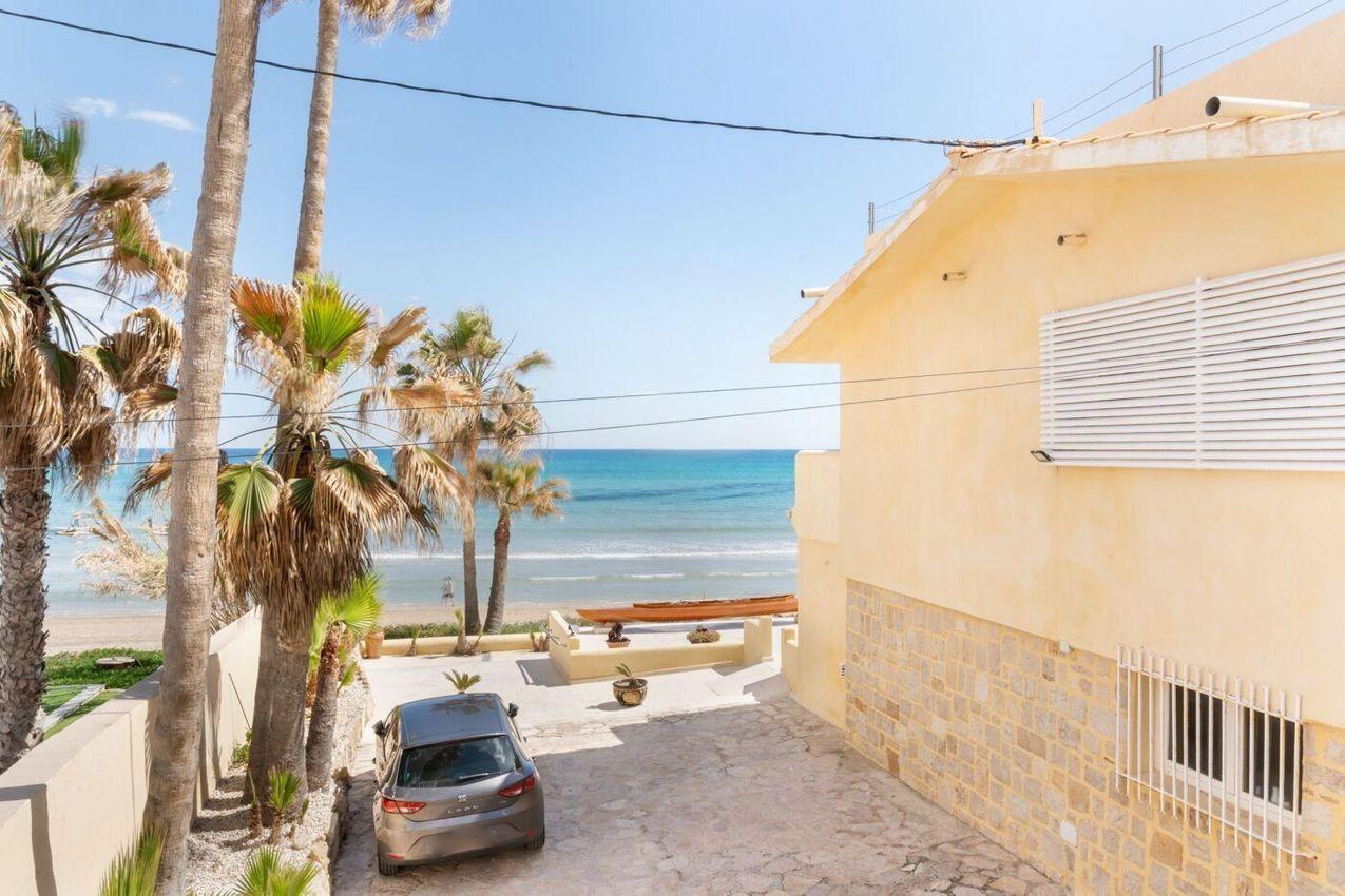 2-37-63 LUXURY VILLA OP HET ZAND IN CABO DE LAS HUERTAS