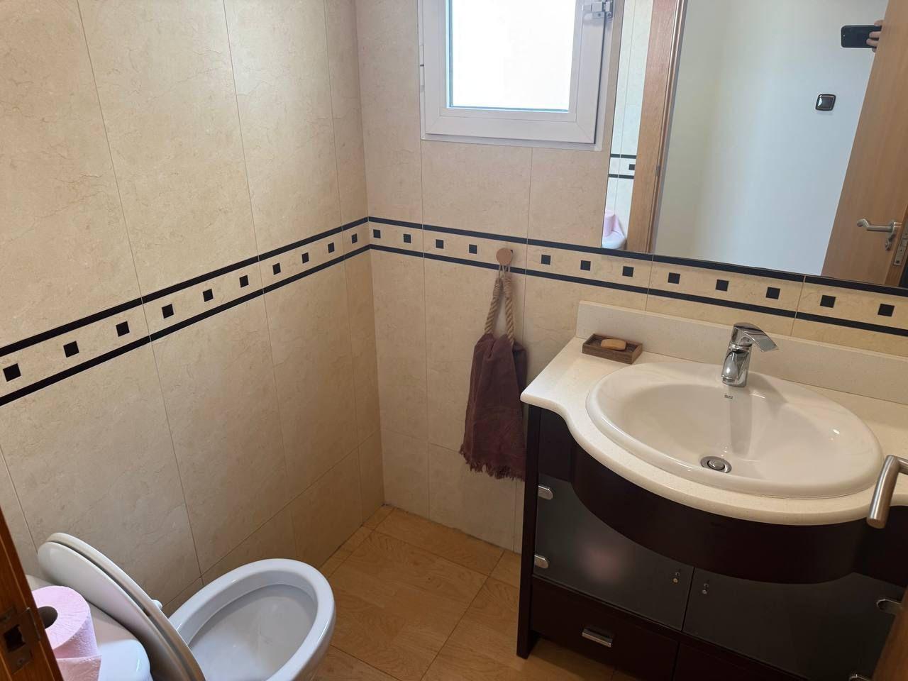 2-37-64 Spacious Semi-New Apartment in Torrevieja, Ideal for Living