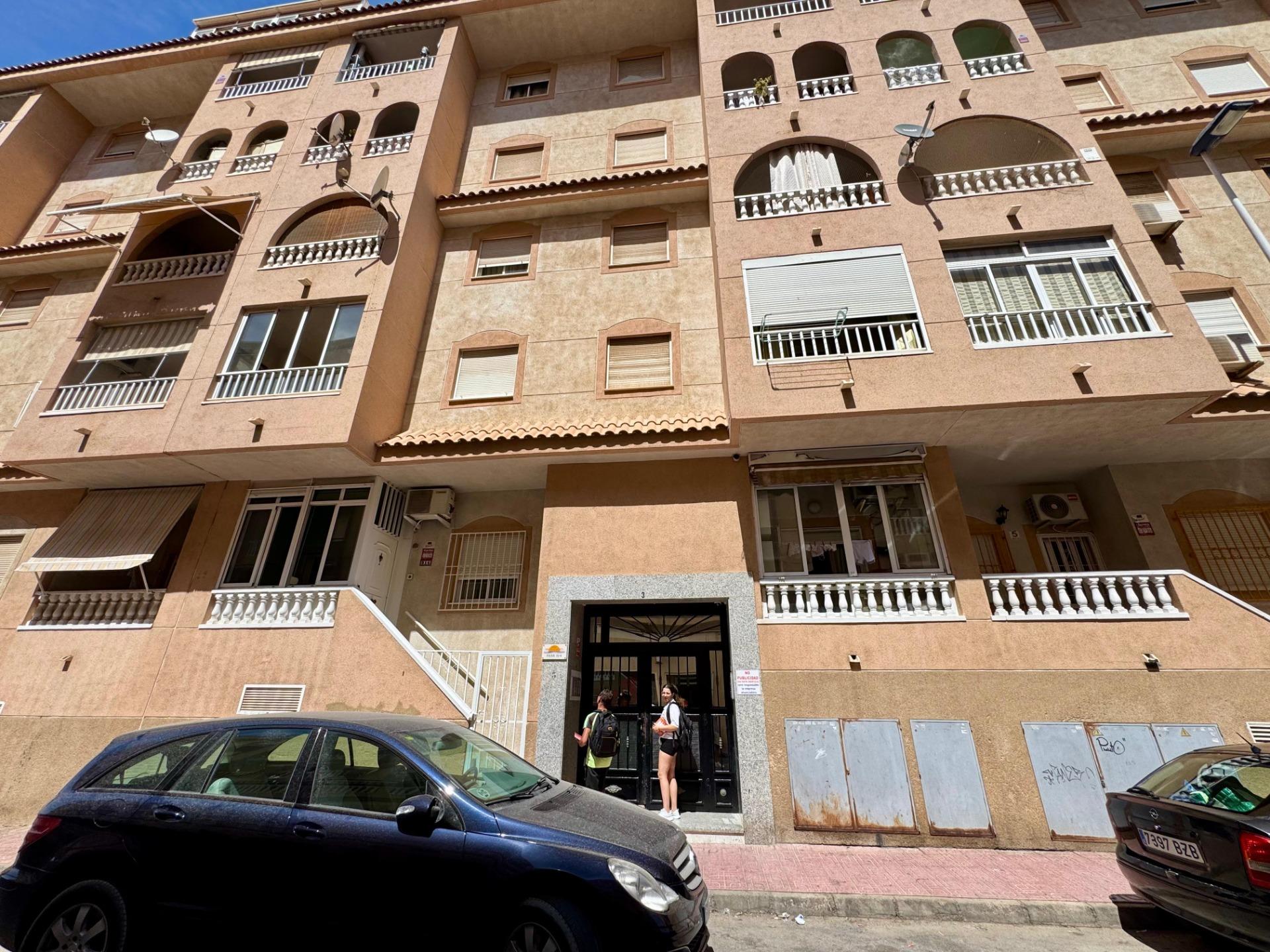 2-37-66 Penthouse in Torrevieja with South Orientation
