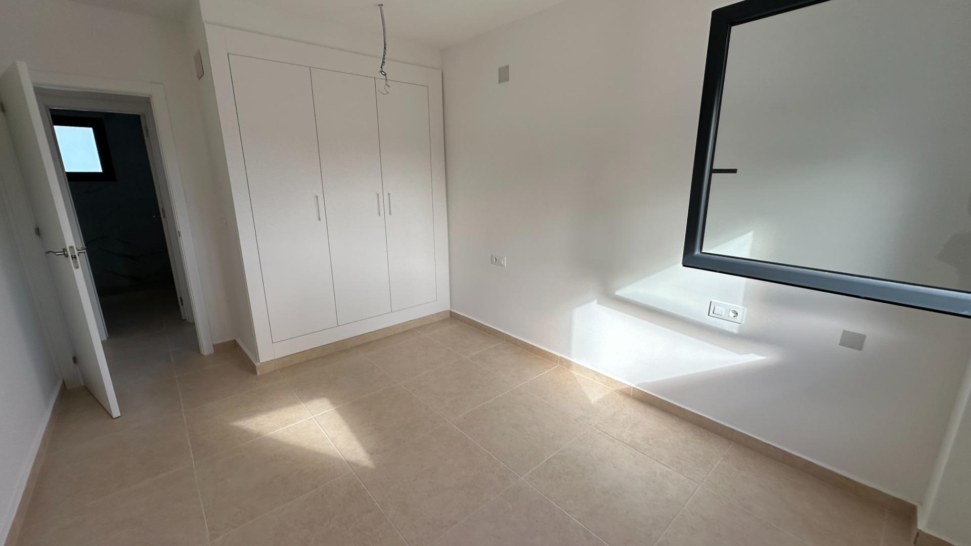 2-37-79 Exclusive townhouses in Oliva Nova: style, comfort, and sea just 500 m away