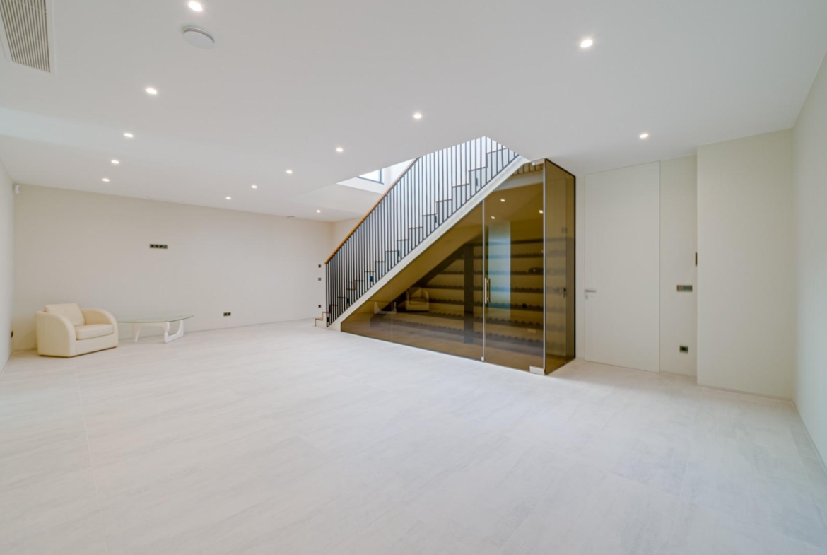 Indrukwekkende luxe villa aan zee