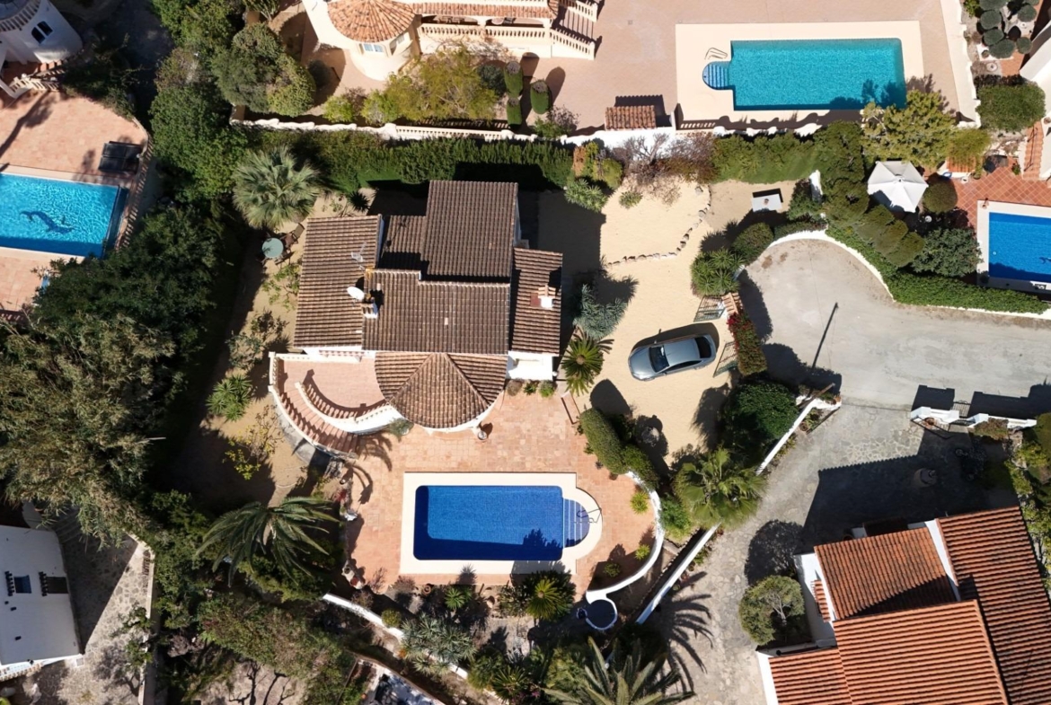 Mediterranean style villa with pool and close to the sea
