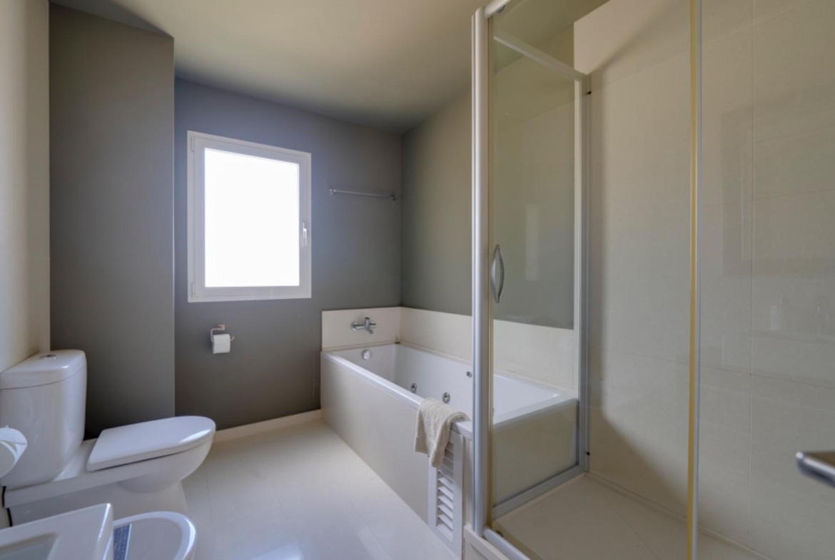 Luxury Villa in the central area of Albir