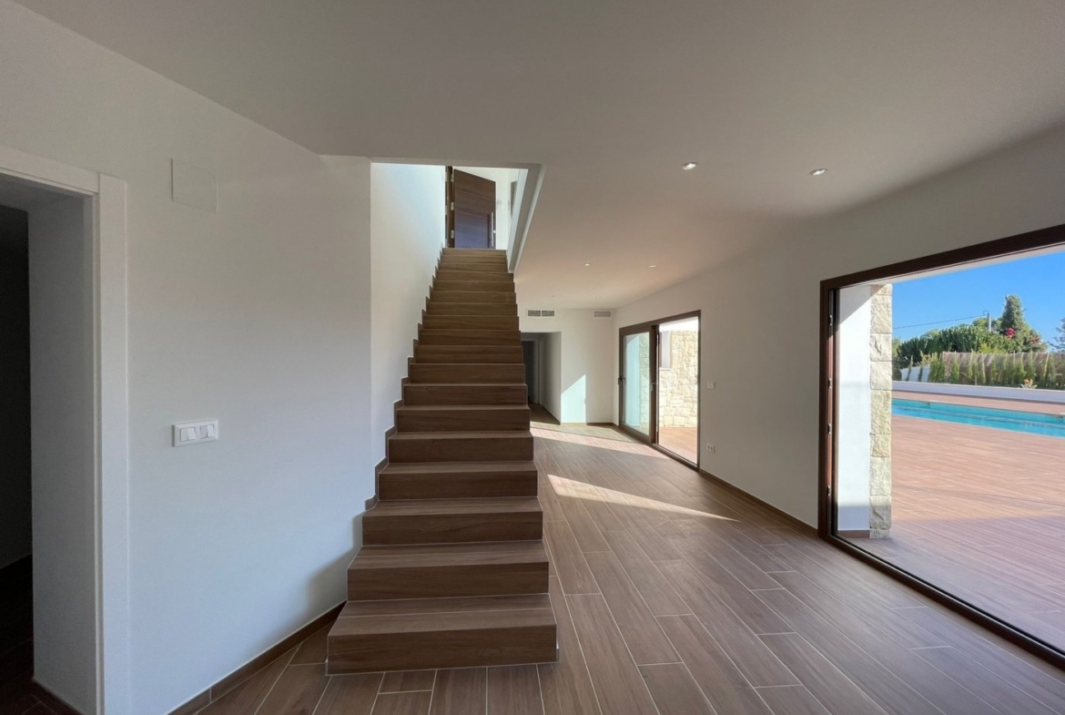 LUXURY VILLA IN ALTEA