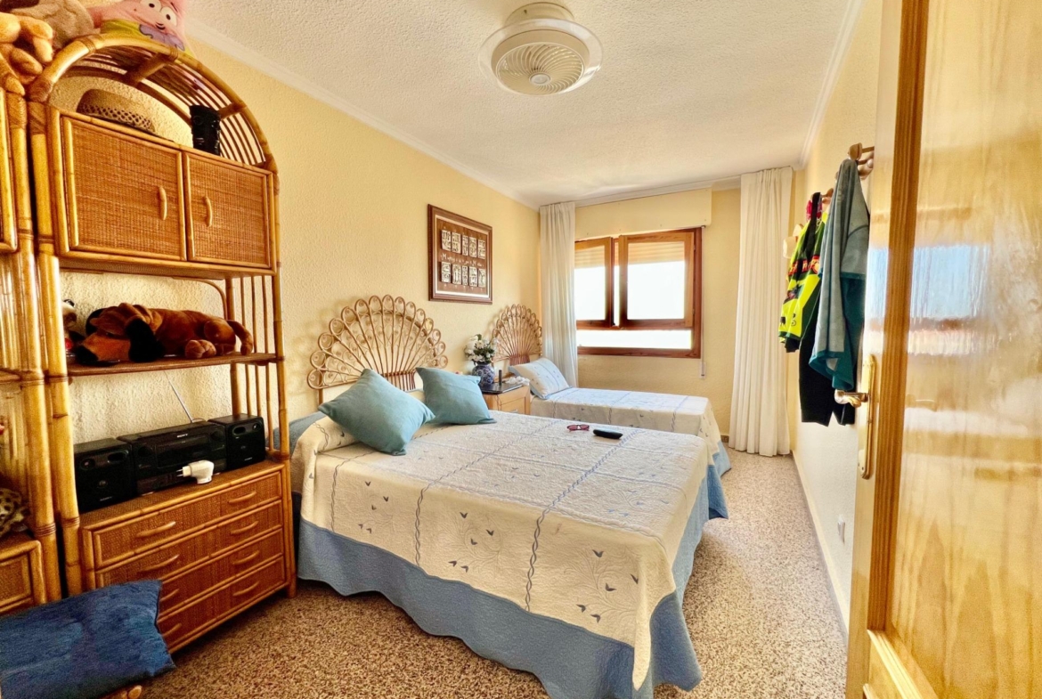 ESPACIOSO APARTAMENTO DE 3 HABITACIONES + PARKING + TRASTERO EN PLANTA 7 CON VISTAS AL MA