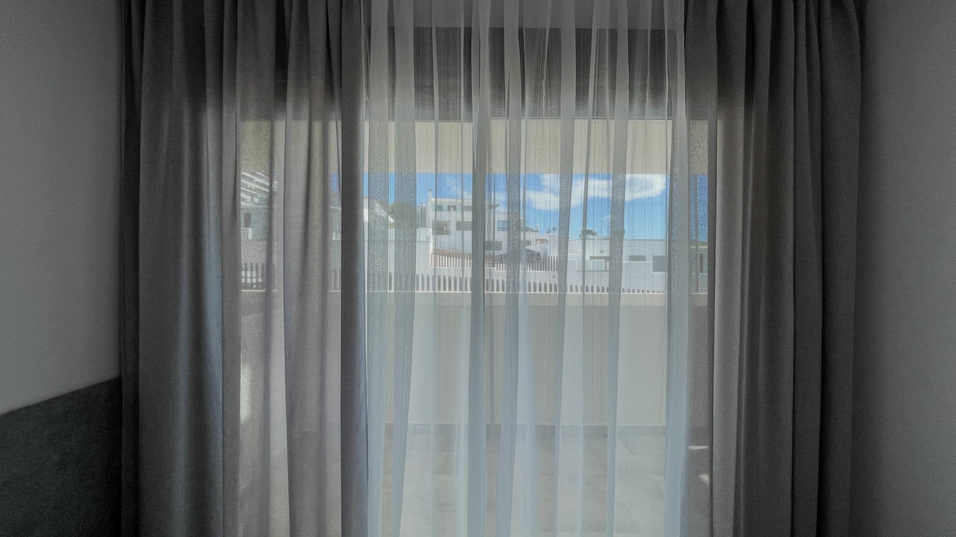 2-39-29 Moderne duplex met 5 slaapkamers in het exclusieve Campirroso complex, Finestrat