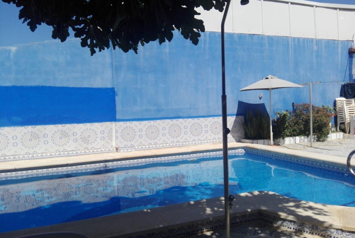 OPPORTUNIDAD PUNTA PRIMA DEBAJO DE CARRETERA : 3 HAB , PISCINA