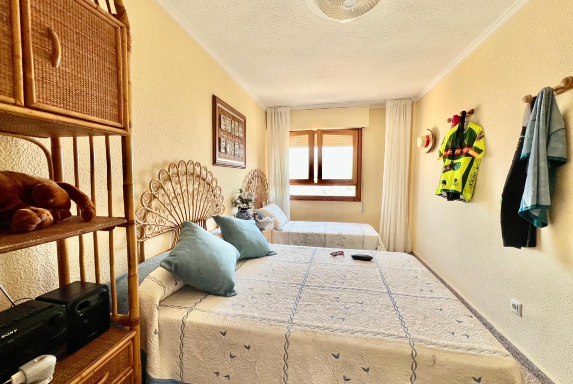 ESPACIOSO APARTAMENTO DE 3 HABITACIONES + PARKING + TRASTERO EN PLANTA 7 CON VISTAS AL MA