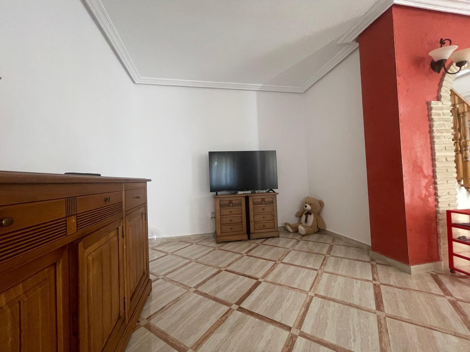 VILLA PARADA CON VISTAS AL MAR Y A 200 METROS DE PLAYA! ZONA TORRE LA MATA. 5 DRM. 3 BAÑOS. PISCINA PRIVADA.