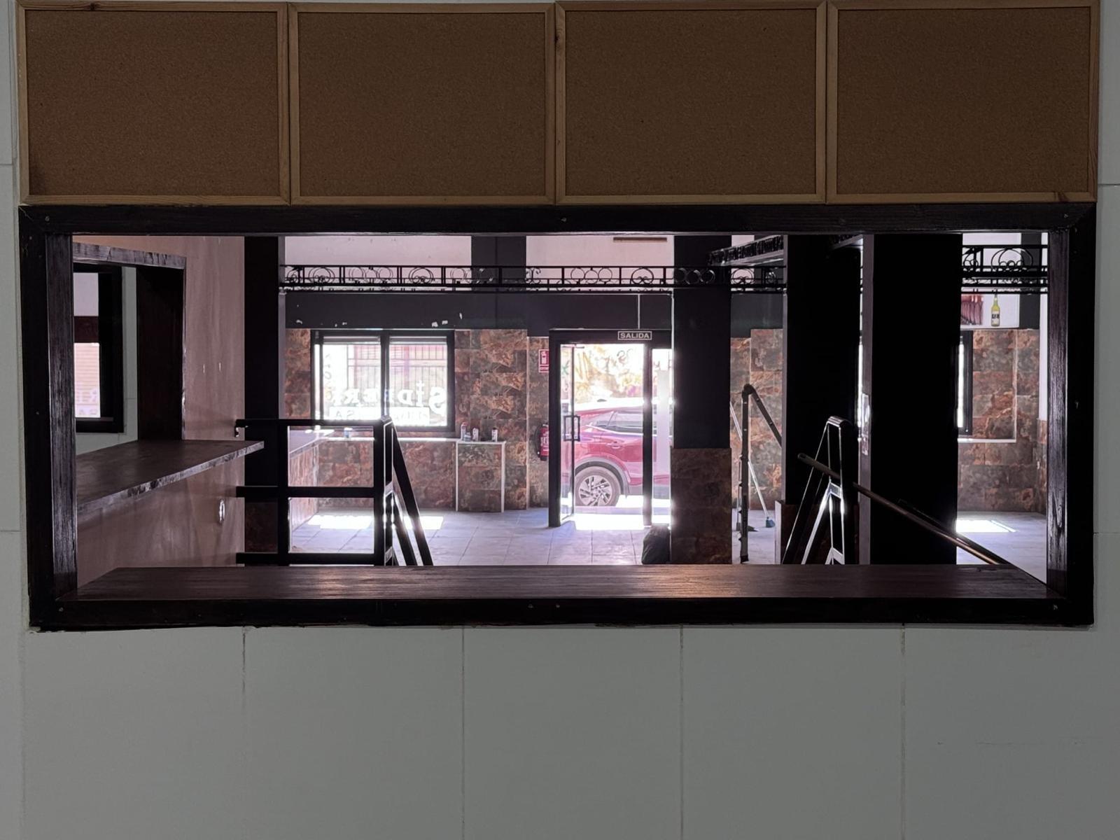 LOKALE COMERCIËLE CON SUPERFICIE DE 780 M2. SEGUNDA LINEA DE PLAYA. 70 METROS DEL MAR.