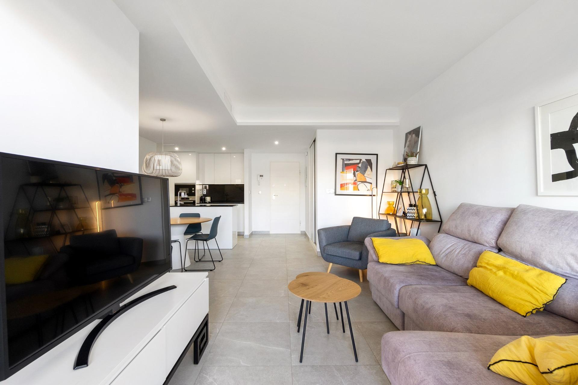 ESPECTACULAIR APPARTAMENTO CON LICENCIA TURISTICA. 2 DORM. 2 BAÑOS. GARAJE+TRASTERO. PISCINA.
