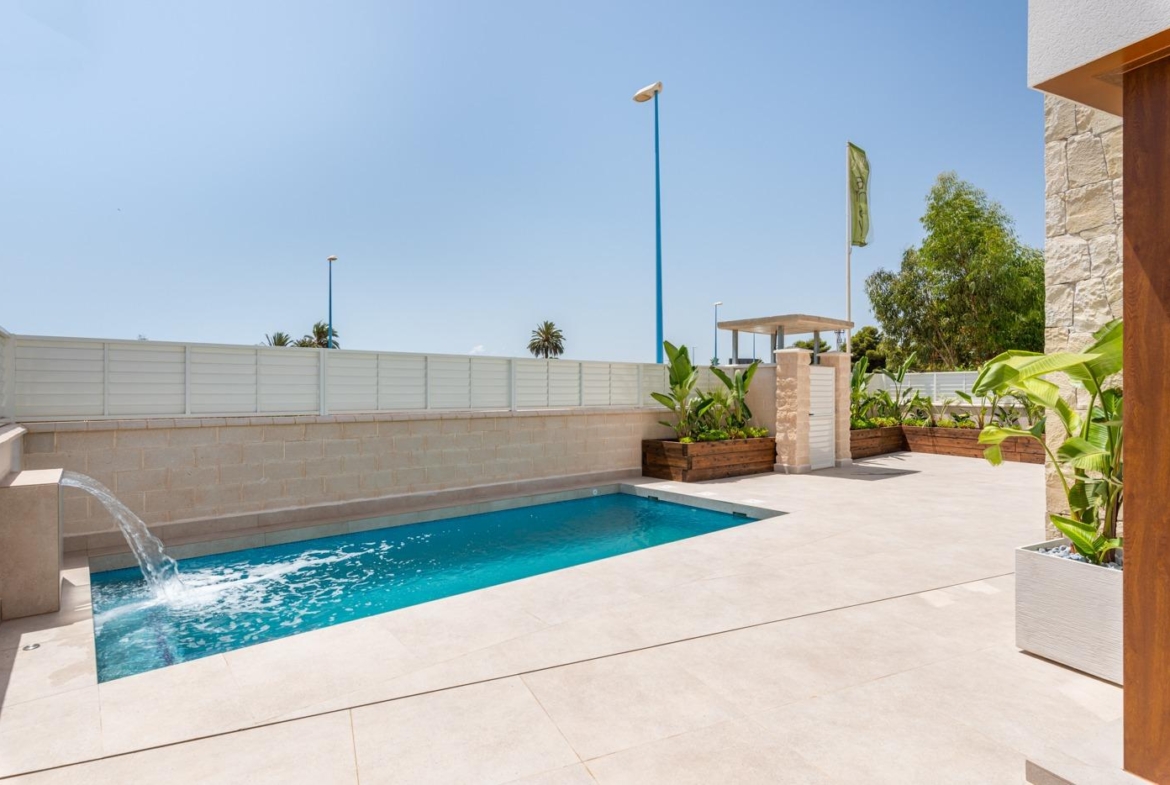 OBRA NUEVA EN VERA PLAYA. VILLA LAGUNA AZUL. 230M2 PARCELA. 3 DORM. 3 BAÑOS.