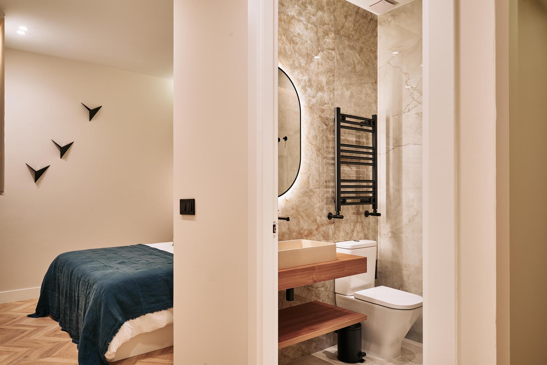EXCLUSIVE BRAND NEW RENOVATED APARTMENT IN THE CENTER OF MADRID