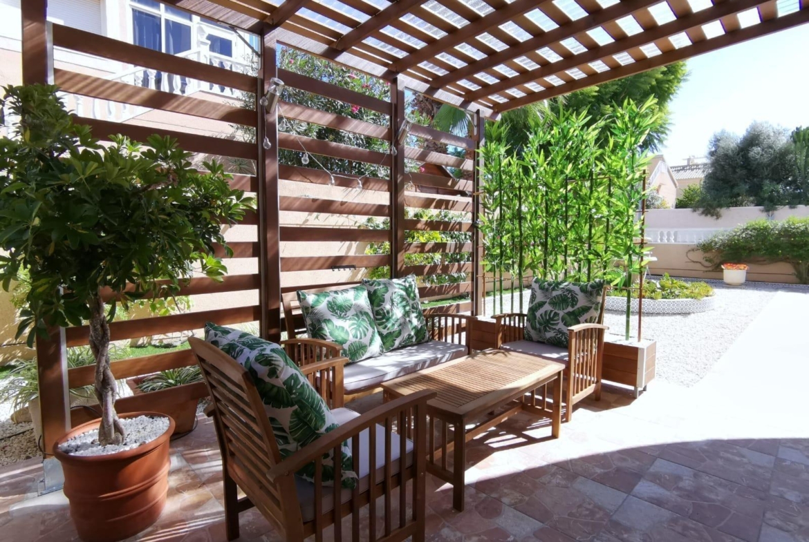 Ruim chalet in La Florida, Orihuela Costa – Ideaal om te genieten van de zon en het strand
