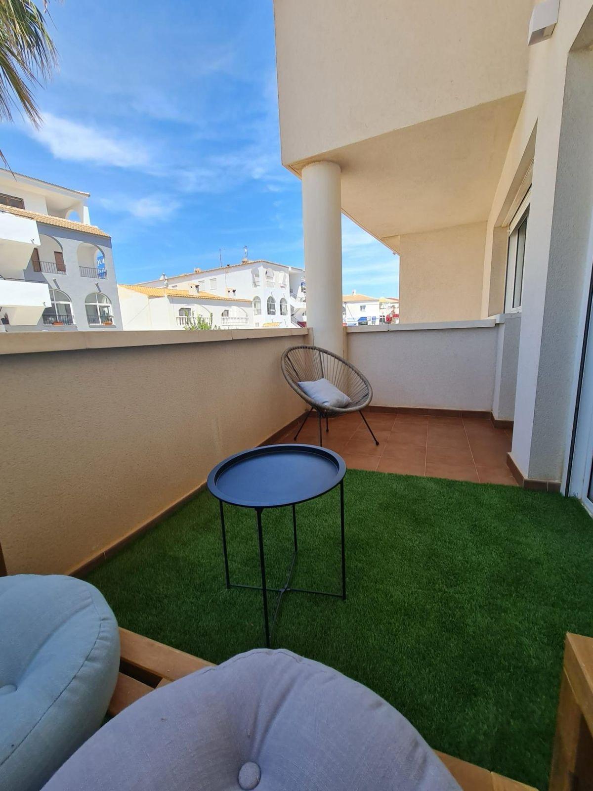 APATAMENTO CON PARKING+PISCINA EN ORIHUELA COSTA. 2 DORM. 2 BAÑOS. 85 M2.