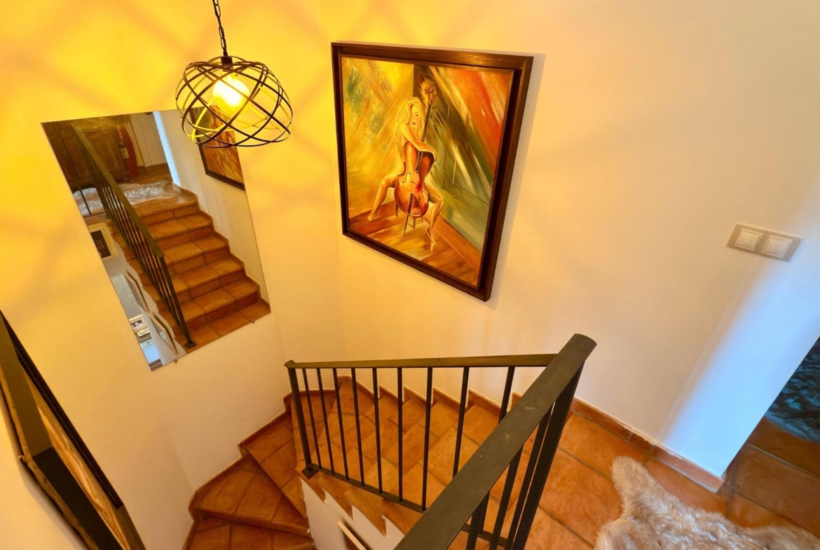 🌿✨ Charming Bungalow in Sierra Cortina ✨🏡