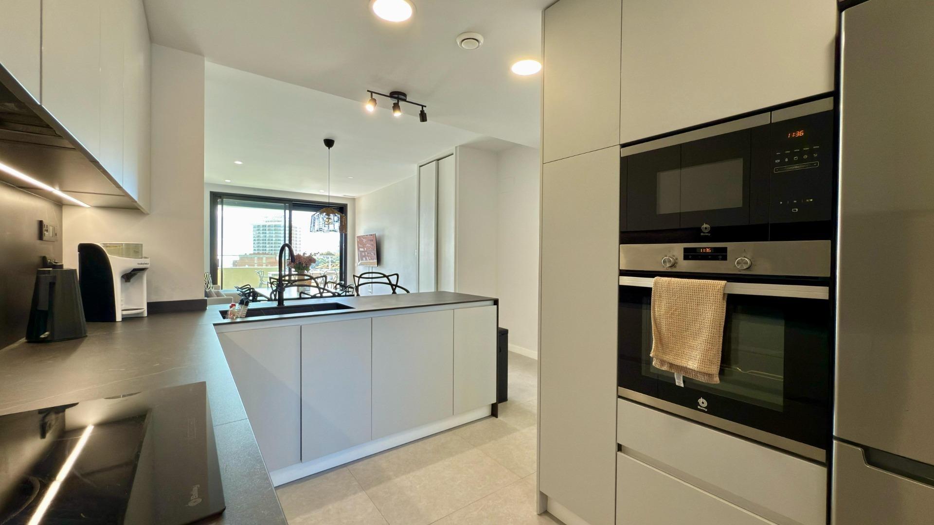 Luxe appartement te koop met prachtig uitzicht op zee