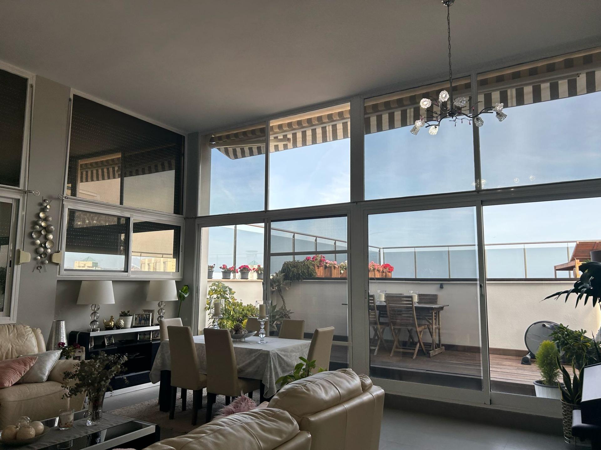 2-4-246 Luxe Penthouse in Cala de Finestrat: Een droom aan de Middellandse Zee