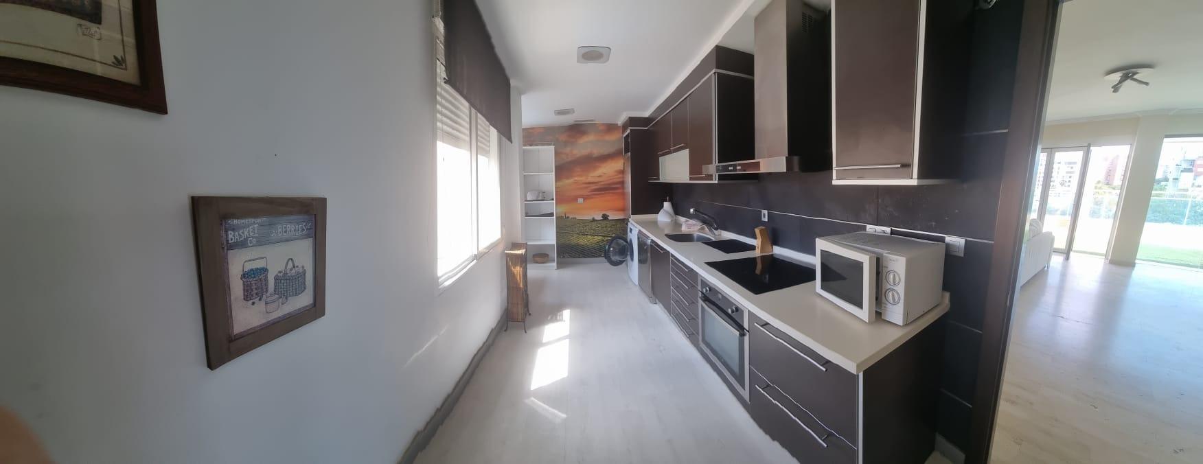 OCASIÓN ÁTICO DE 260 METROS CON TERRAZA AJARDINADA EN PLANTA DE 60 METROS
