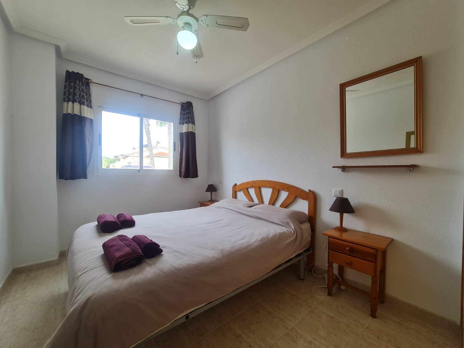 BUNGALOW PLANTA ALTA CON SOLÁRIUM EN ORIHUELA COSTA, ZENIAMAR I.
