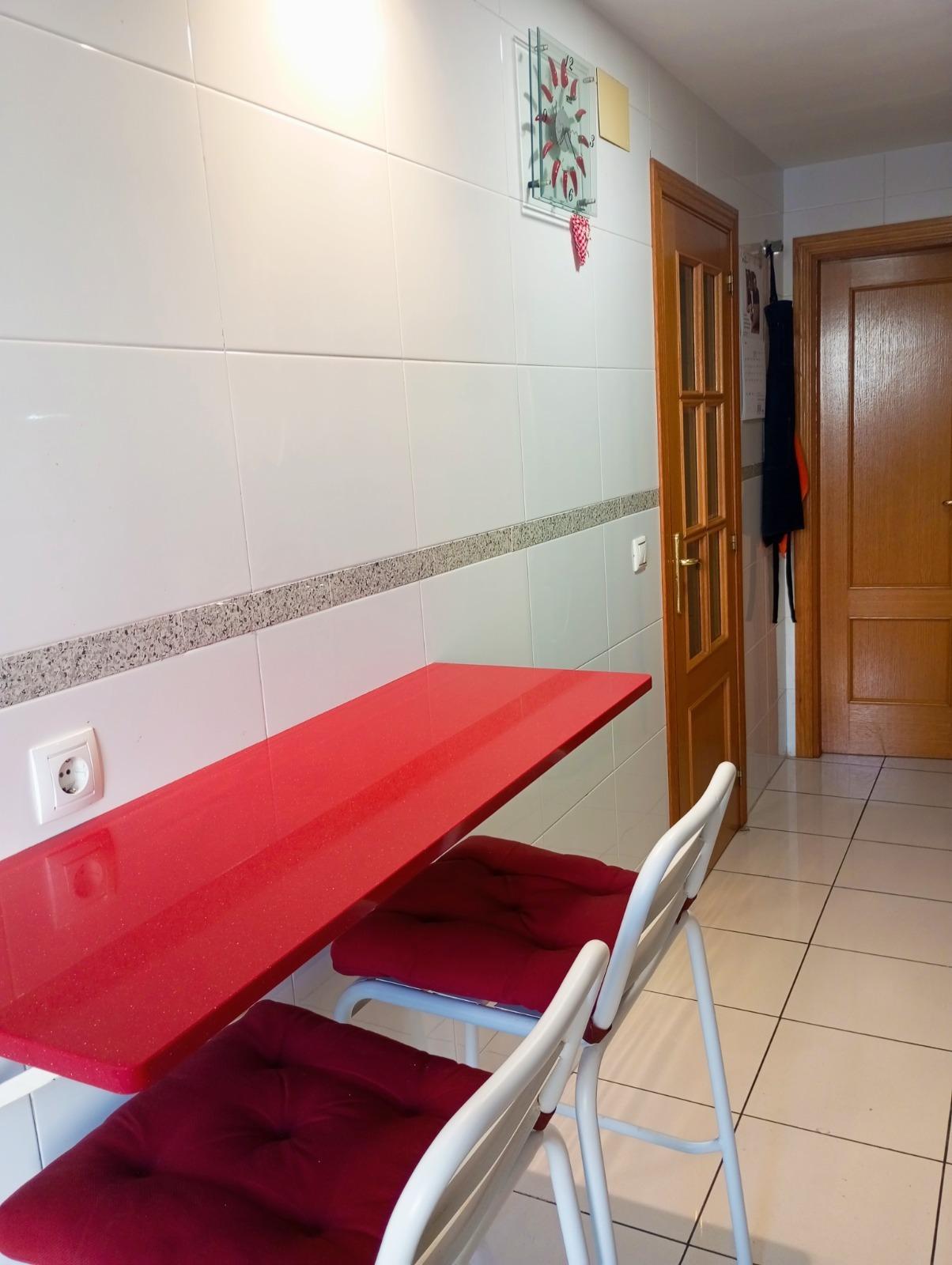 Amplio y Moderno Apartamento en el Corazón de San Juan, Alicante