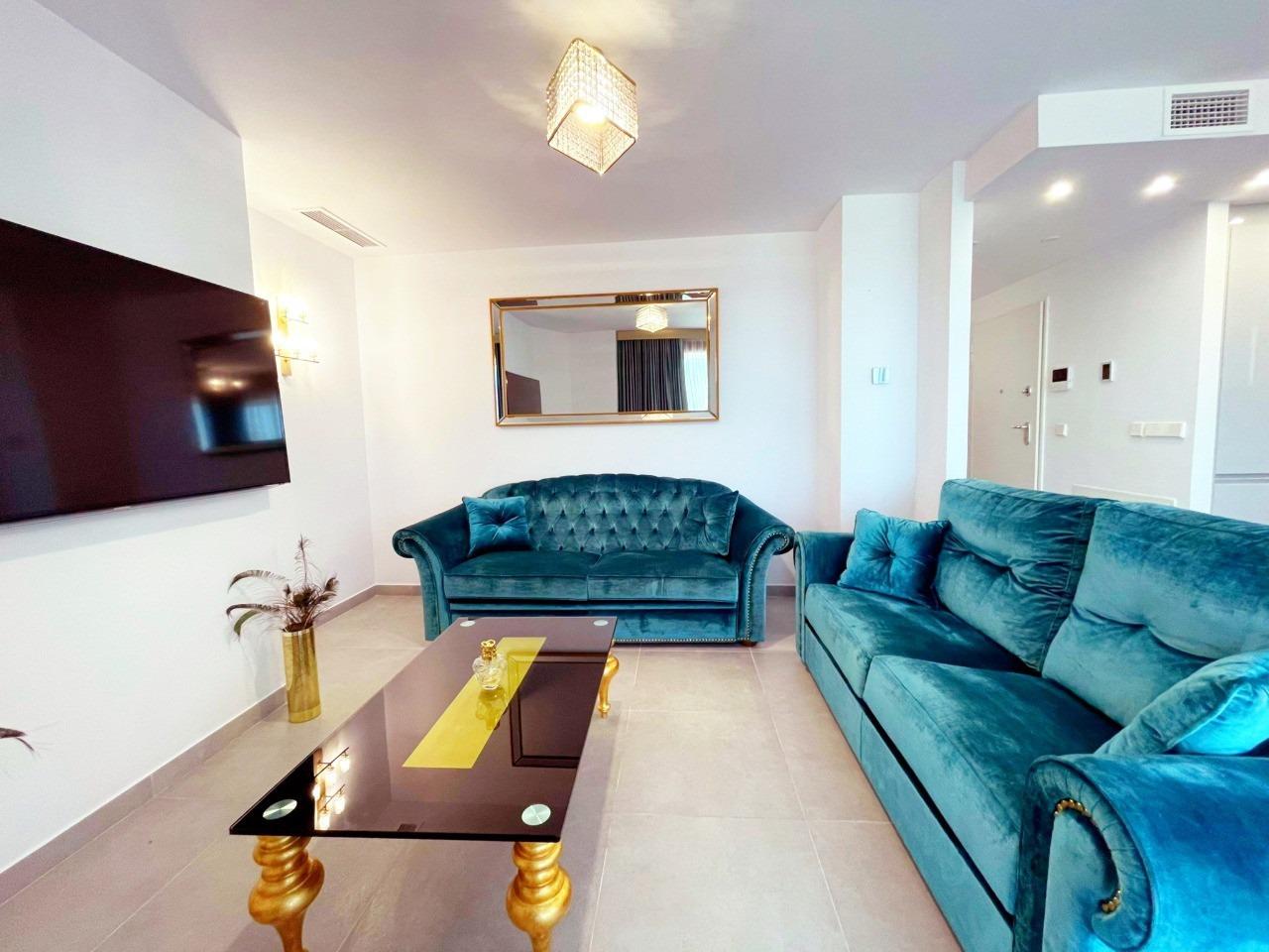 Moderne nieuwe appartementen aan de oevers van de Middellandse Zee