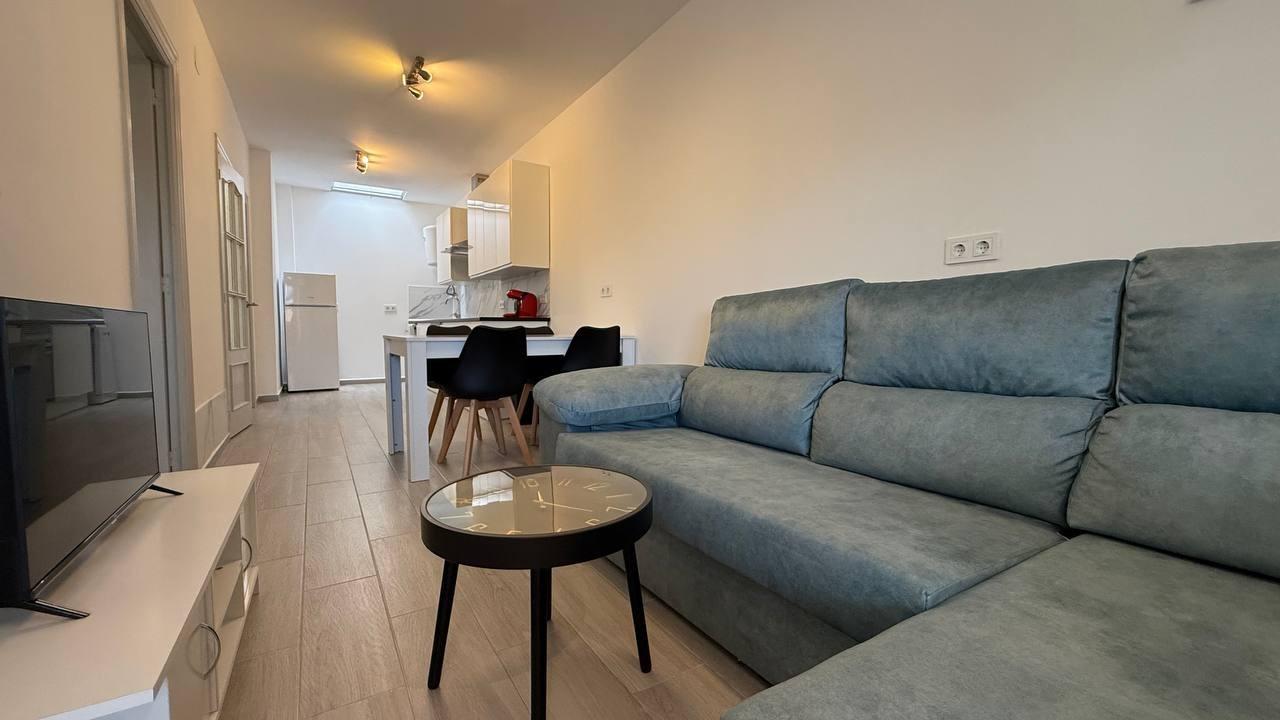 2-4-280 Bungalow with newly renovated, 2 bedrooms, 1 bathroom